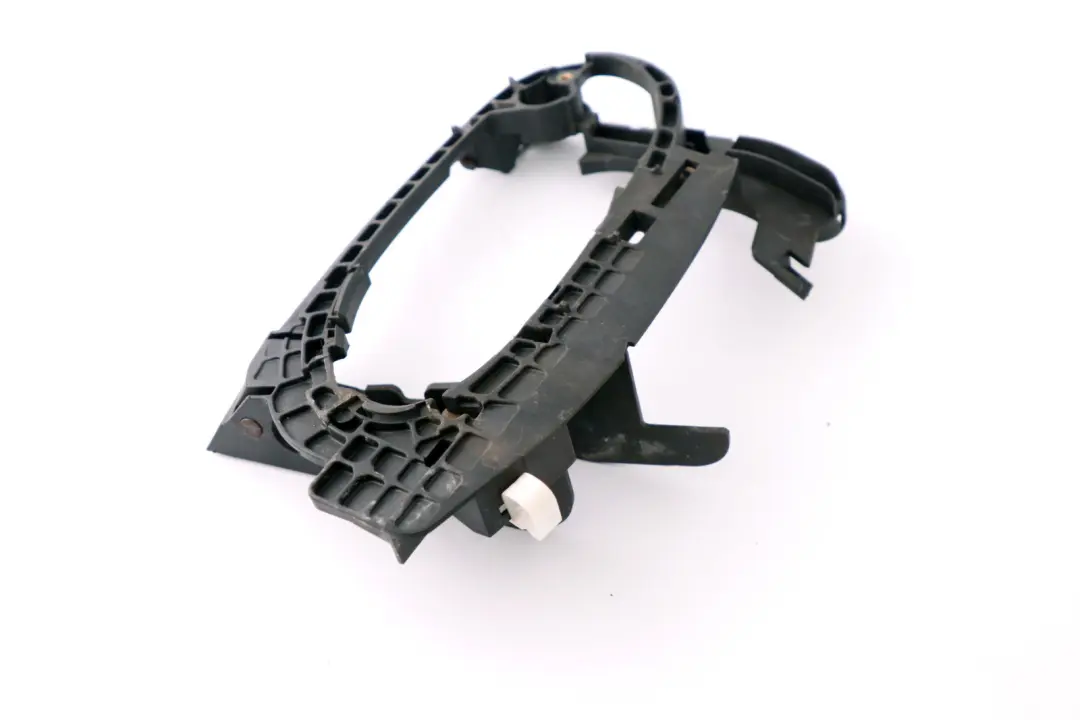 Porton Exterior Manija Delantera Izquierda Lado Pasajero para BMW E65 E66 con número de pieza 7191573 BMW E65 E66 Porton Exterior Manija Delantera Izquierda Lado Pasajero - SKU 7191573 - Número de pieza 7191573