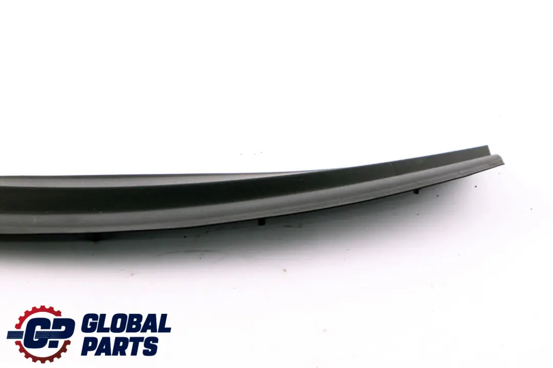 Cache Porte Arrière Gauche pour BMW Z4 E89 Roadster à propos du numéro de pièce 7118501 BMW Z4 E89 Roadster Cache Porte Arrière Gauche - SKU 7192285 - Numéro de pièce 7118501