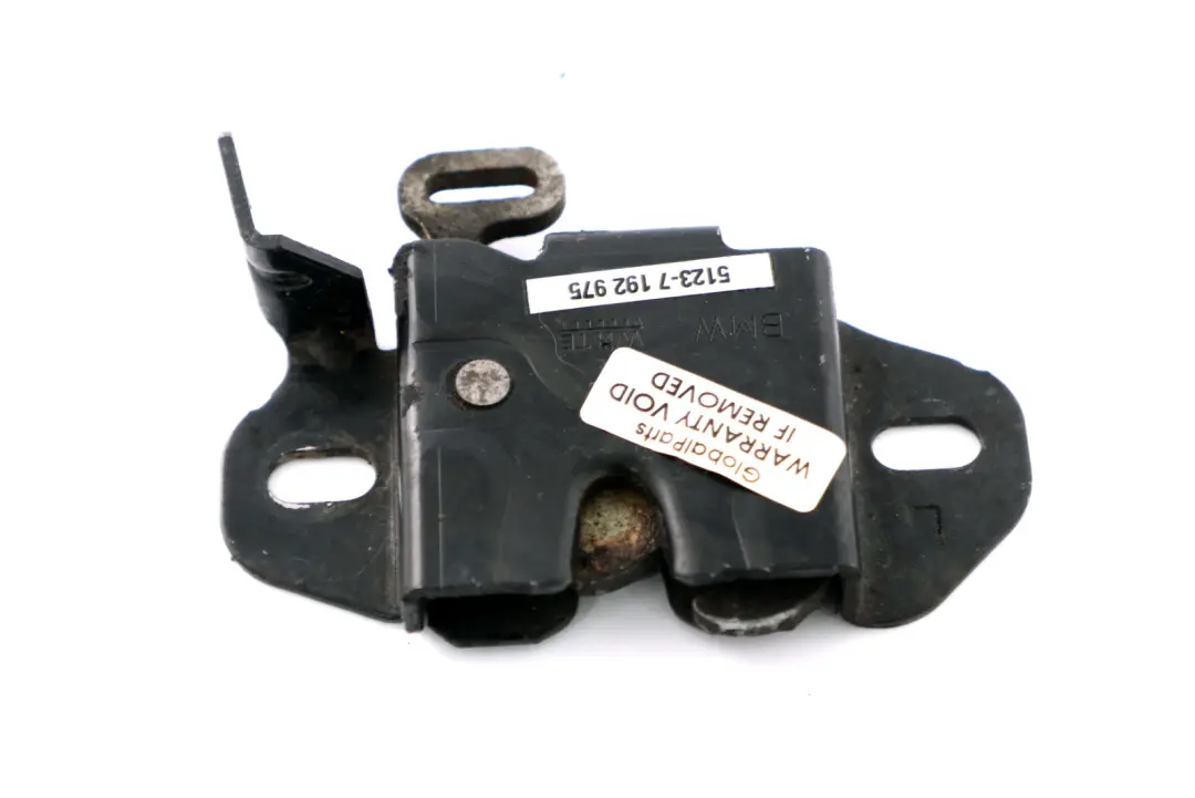 Dolna część zamka maski lewej do BMW E85 E86 o numerze 7192975 BMW E85 E86 Dolna część zamka maski lewej - SKU 7192975 - Numer Części 7192975