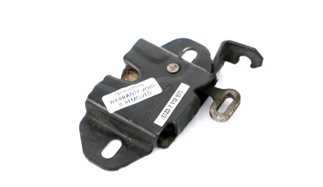 Dolna część zamka maski lewej do BMW E85 E86 o numerze 7192975 BMW E85 E86 Dolna część zamka maski lewej - SKU 7192975 - Numer Części 7192975