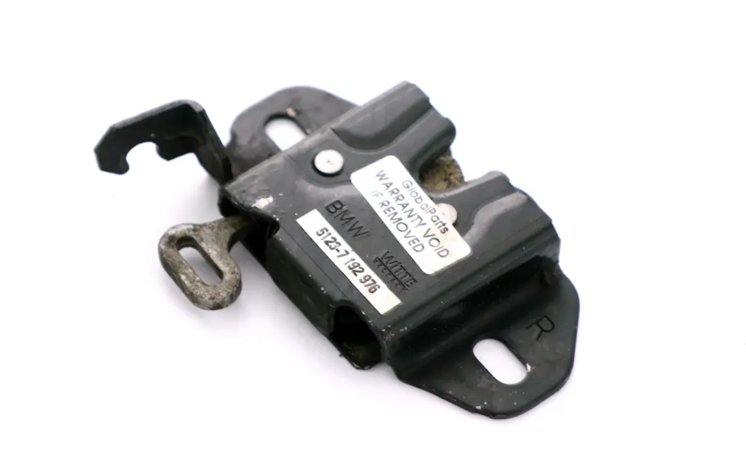 Parte Inferior Del Cierre Del Capó Derecha para BMW Z4 E85 E86 con número de pieza 7242549 BMW Z4 E85 E86 Parte Inferior Del Cierre Del Capó Derecha - SKU 7192976 - Número de pieza 7242549