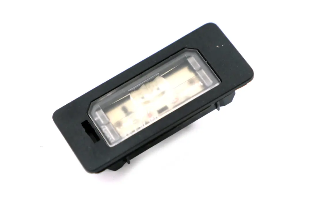 Plaque D'Immatriculation LED BMW E71 E84 E90 E91 E92 F10 F30 Lamp Unit pour à propos du numéro de pièce 7193293 Plaque D'Immatriculation LED BMW E71 E84 E90 E91 E92 F10 F30 Lamp Unit - SKU 7193293 - Numéro de pièce 7193293