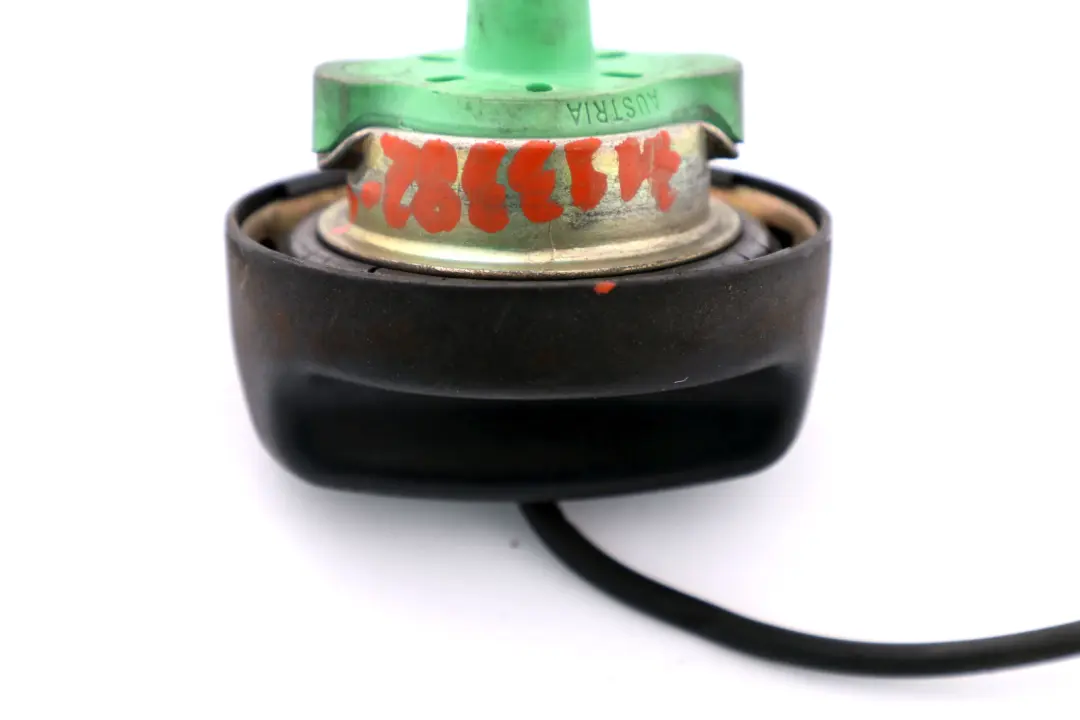 Kraftstofftankdeckel Abdeckung für Mini One Cooper 1 R50 R53 R56 R57 LCI mit Teilenummer 7193382 Mini One Cooper 1 R50 R53 R56 R57 LCI Kraftstofftankdeckel Abdeckung - SKU 7193382-1 - Teilenummer 7193382