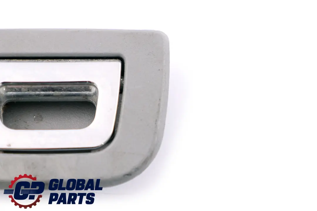 Occhiello Di Fissaggio Nel Bagagliaio Cromo Grigio per BMW E61 E61N LCI con numero di parte 7193698 BMW E61 E61N LCI Occhiello Di Fissaggio Nel Bagagliaio Cromo Grigio - SKU 7193698 - Numero di parte 7193698