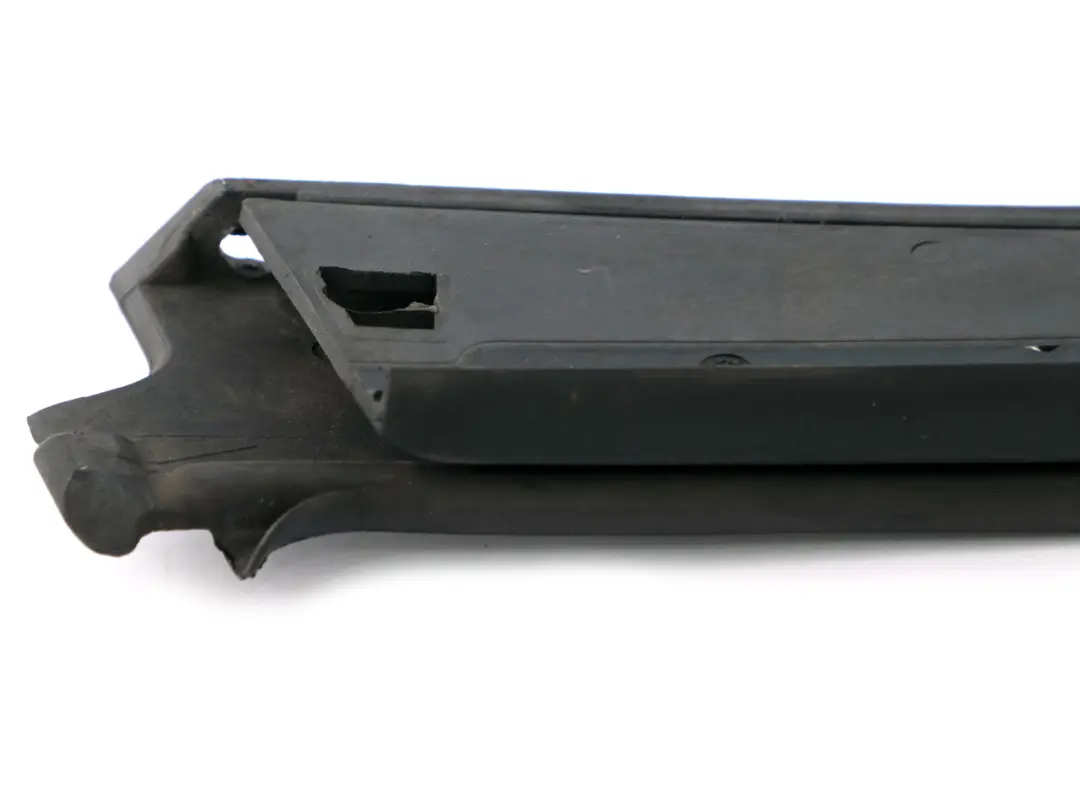 Guarnizione Posteriore Sinistra Tetto Apribile per Mini Cooper R52 Cabrio con numero di parte 7194447 Mini Cooper R52 Cabrio Guarnizione Posteriore Sinistra Tetto Apribile - SKU 7194447 - Numero di parte 7194447