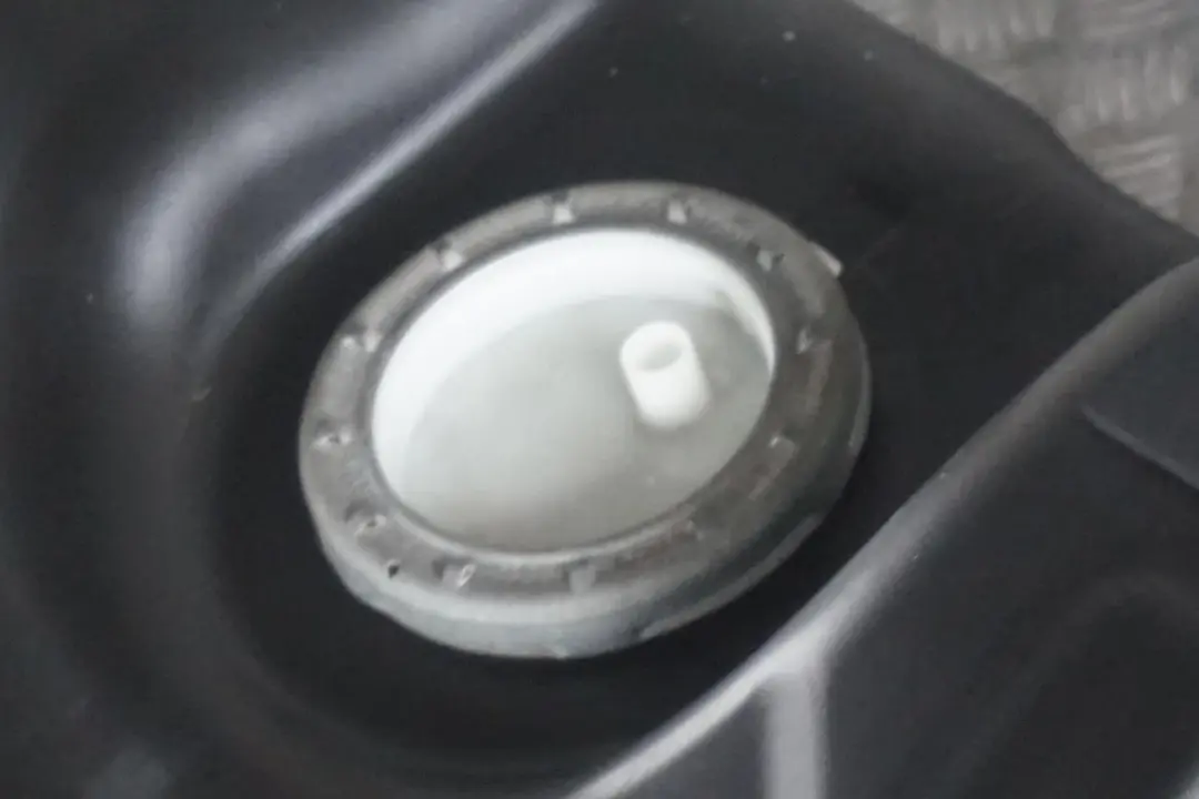 BMW E83 X3 Bak zbiornik paliwa + pompa benzyna - SKU 7194746 - Numer Części 16117194746