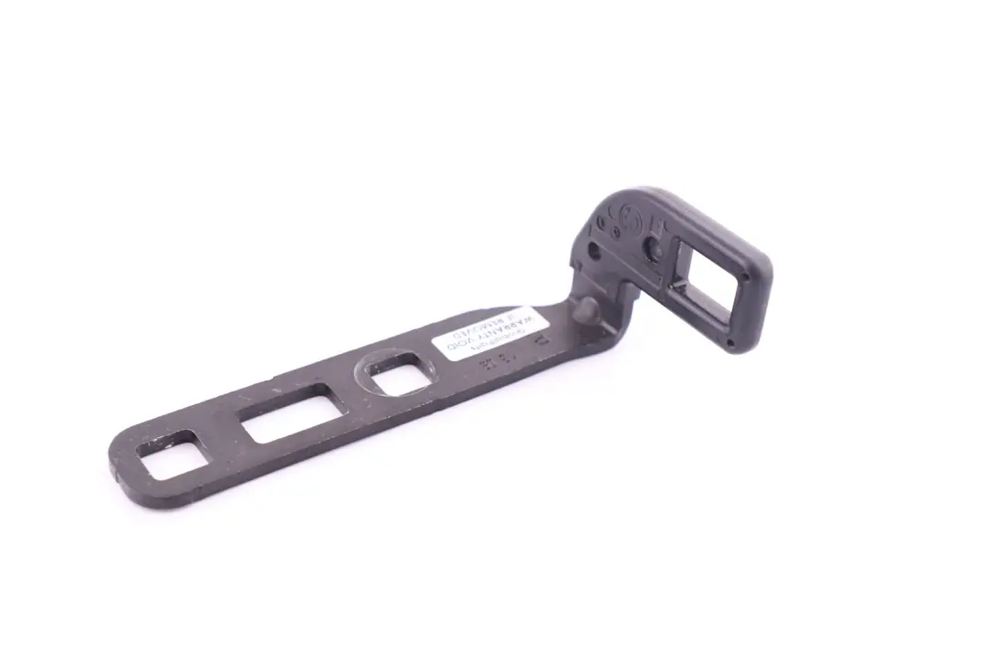 R57N LCI Cabrio Trunk Lid Closing Catch Bracket Right para Mini Cooper R57 con número de pieza 7195102 Mini Cooper R57 R57N LCI Cabrio Trunk Lid Closing Catch Bracket Right - SKU 7195102 - Número de pieza 7195102