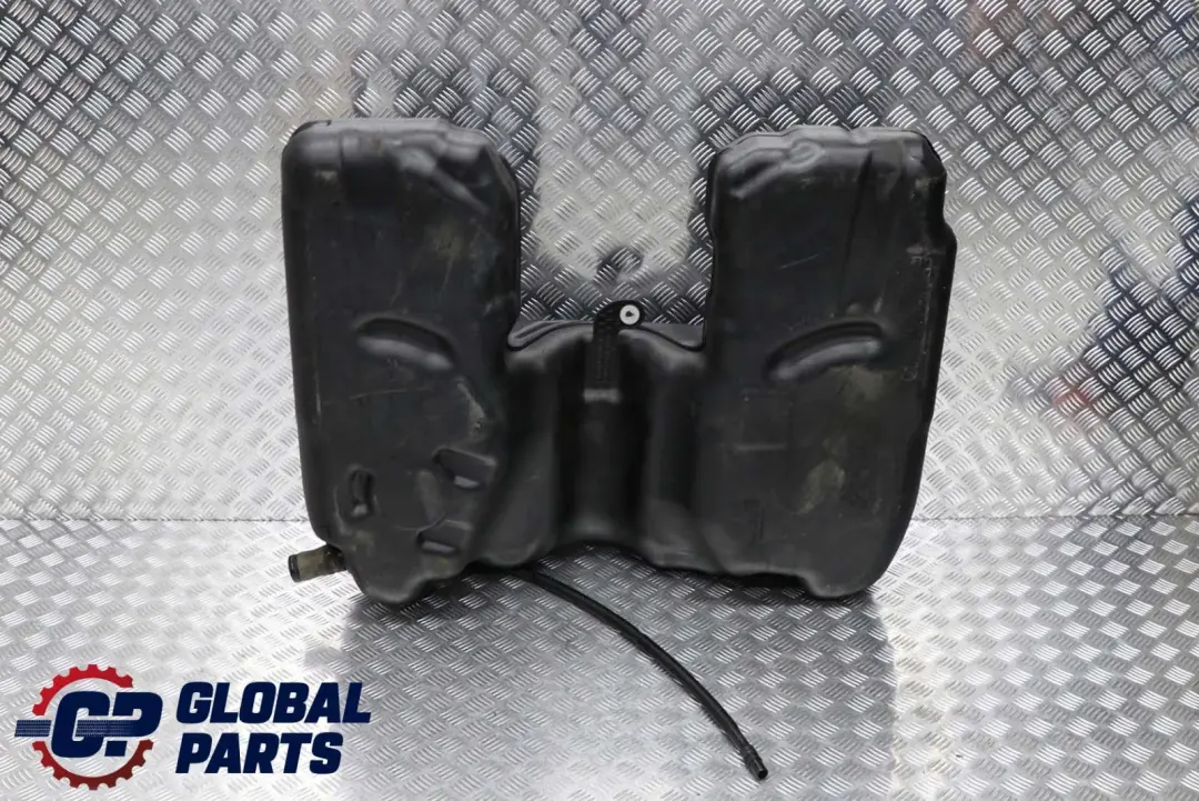 Serbatoio carburante nudo per BMW E70 E71 F15 Diesel con numero di parte 7195462 BMW E70 E71 F15 Diesel Serbatoio carburante nudo - SKU 7195462-1 - Numero di parte 7195462