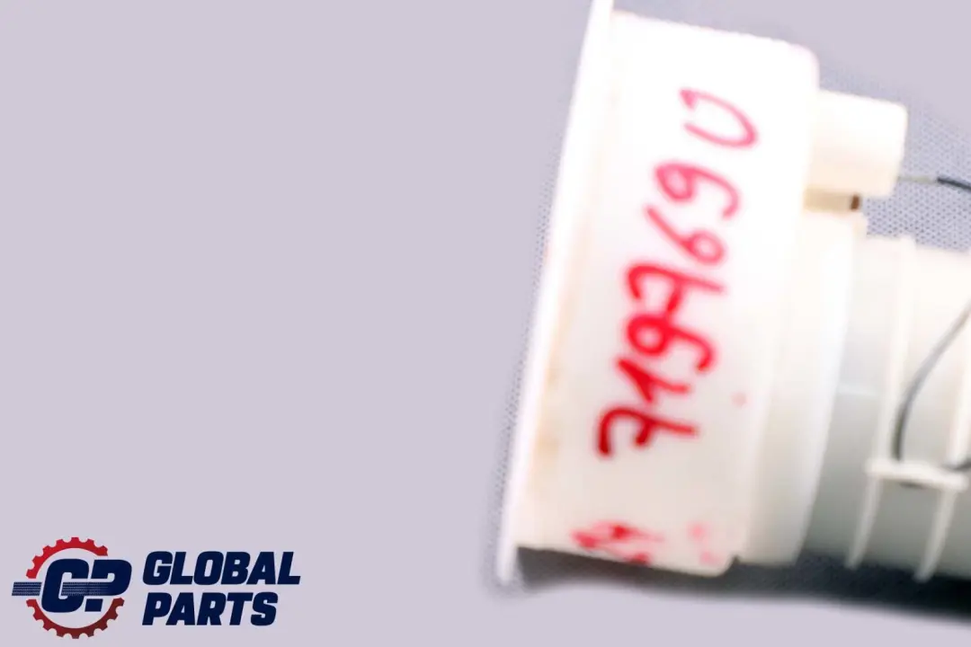 Carburant Regulateur de Pression 1611 6764663 pour BMW Z4 E85 à propos du numéro de pièce 7197690 BMW Z4 E85 Carburant Regulateur de Pression 1611 6764663 - SKU 7197690 - Numéro de pièce 7197690