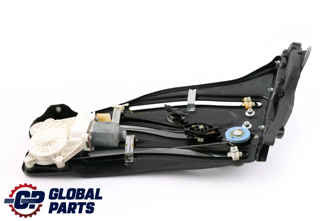 Moteur Régulateur Vitre Côté Passager Arrière Gauche pour BMW Z4 E89 à propos du numéro de pièce 7198307 BMW Z4 E89 Moteur Régulateur Vitre Côté Passager Arrière Gauche - SKU 7198307 - Numéro de pièce 7198307