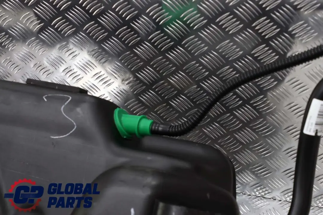 Reservoir de Carburant Plastique 6757920 pour BMW Z4 E85 à propos du numéro de pièce 7198750 BMW Z4 E85 Reservoir de Carburant Plastique 6757920 - SKU 7198750 - Numéro de pièce 7198750