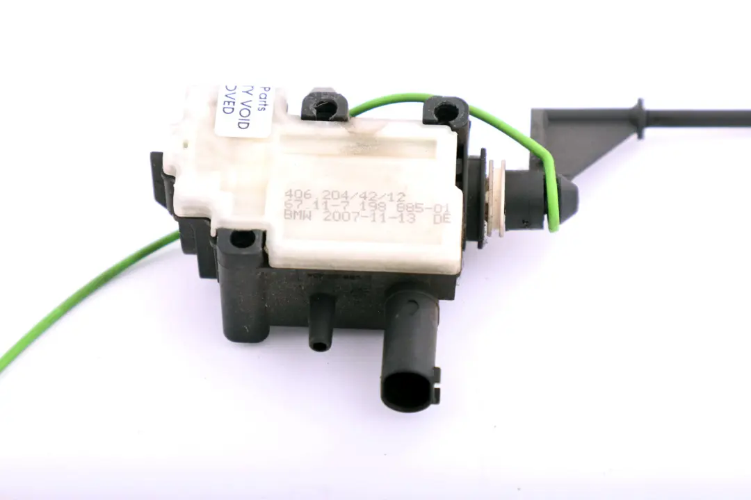BMW 1 Series E82 E88 Fuel Filler Flap Opener Actuator - SKU 7198885 - Part number 67117198885