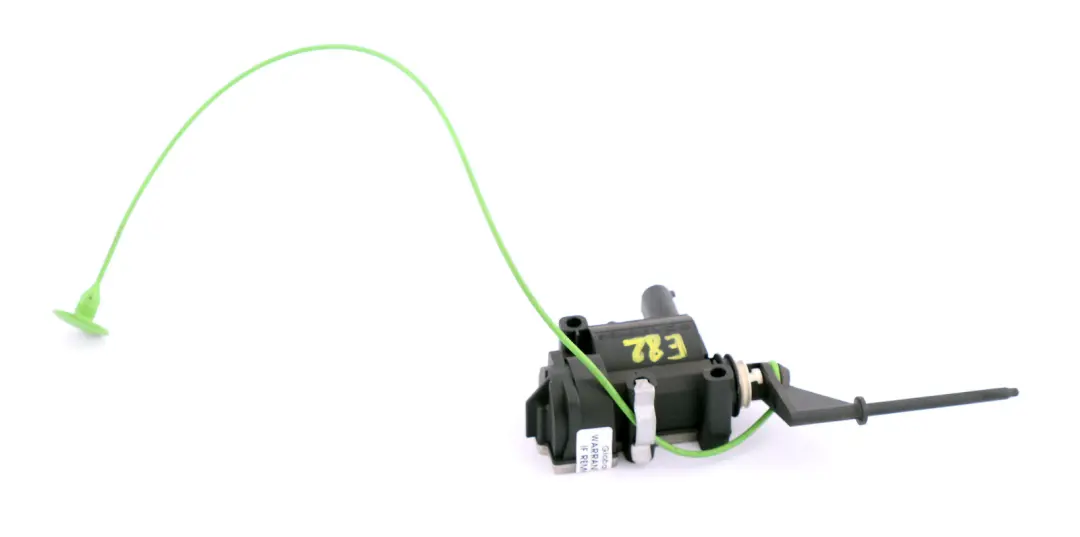 Actionneur Ouverture Trappe Remplissage Carburant pour BMW E82 E88 à propos du numéro de pièce 67117198885 BMW E82 E88 Actionneur Ouverture Trappe Remplissage Carburant - SKU 7198885 - Numéro de pièce 67117198885