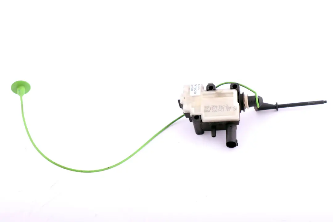 Actuador Apertura Tapa Depósito Combustible para BMW E82 E88 con número de pieza 67117198885 BMW E82 E88 Actuador Apertura Tapa Depósito Combustible - SKU 7198885 - Número de pieza 67117198885