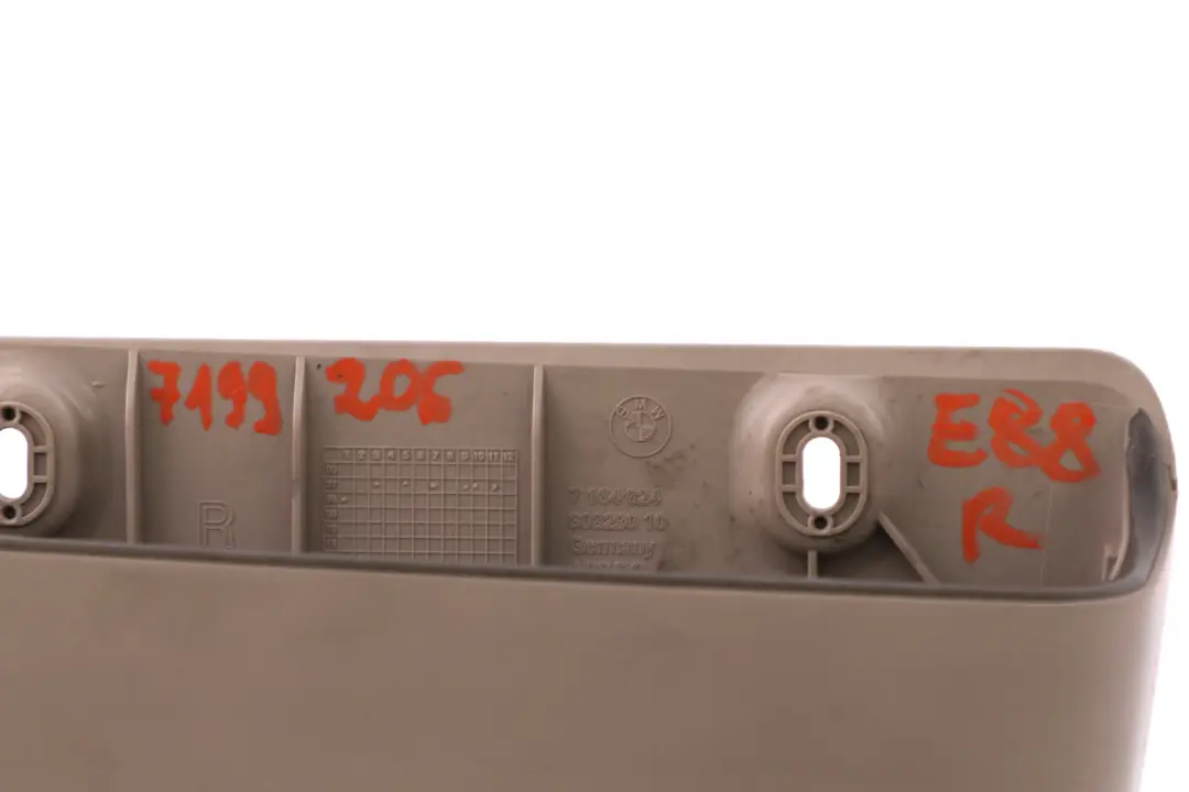 Tailler Couverture Tableau Rollover Protection Avant Droite O/S pour BMW 1 Serie E88 à propos du numéro de pièce 7199206 BMW 1 Serie E88 Tailler Couverture Tableau Rollover Protection Avant Droite O/S - SKU 7199206 - Numéro de pièce 7199206