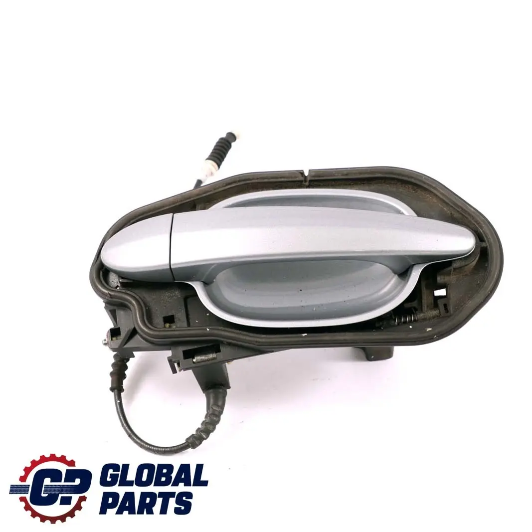 Griff Türgriff Hinten Links Silbergrau Metallic A08 für BMW 5 E60 E61 1 mit Teilenummer 7034469 BMW 5 E60 E61 1 Griff Türgriff Hinten Links Silbergrau Metallic A08 - SKU 7199555-SBG1 - Teilenummer 7034469
