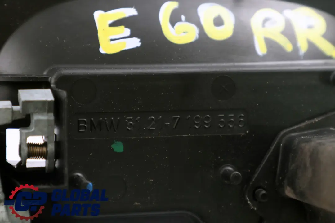 Maniglia Esterna Porta Anteriore Posteriore Destra per BMW E60 E61 con numero di parte 7199556 BMW E60 E61 Maniglia Esterna Porta Anteriore Posteriore Destra - SKU 7199556 - Numero di parte 7199556