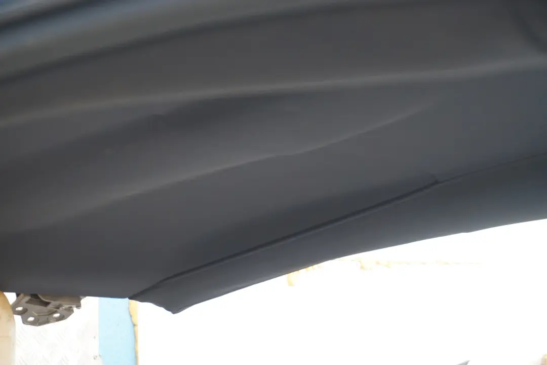 Complete Retractable Roof Hardtop Mechanism to BMW 3 Series E93 Cabrio Convertible with Part number 7199572 BMW 3 Series E93 Cabrio Convertible Complete Retractable Roof Hardtop Mechanism - SKU 7199572 - Part number 7199572