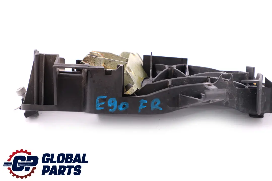 Träger Türaussengriff Vorne Rechts 5121 71998 für BMW 3 er E90 E91 E92 LCI mit Teilenummer 7199838 BMW 3 er E90 E91 E92 LCI Träger Türaussengriff Vorne Rechts 5121 71998 - SKU 7199838 - Teilenummer 7199838