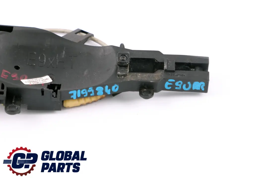 BMW E90 E91 Mocowanie Uchwyt Wspornik Klamki Drzwi Prawy Tył - SKU 7199840 - Numer Części 7199840