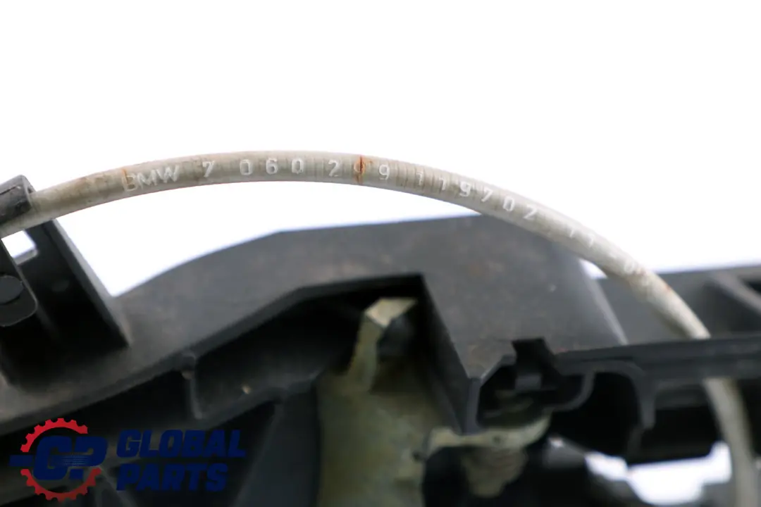 Série 3 E90 E91 Poignée De Porte Arrière Extérieure Droite pour BMW à propos du numéro de pièce 7199840 BMW Série 3 E90 E91 Poignée De Porte Arrière Extérieure Droite - SKU 7199840 - Numéro de pièce 7199840