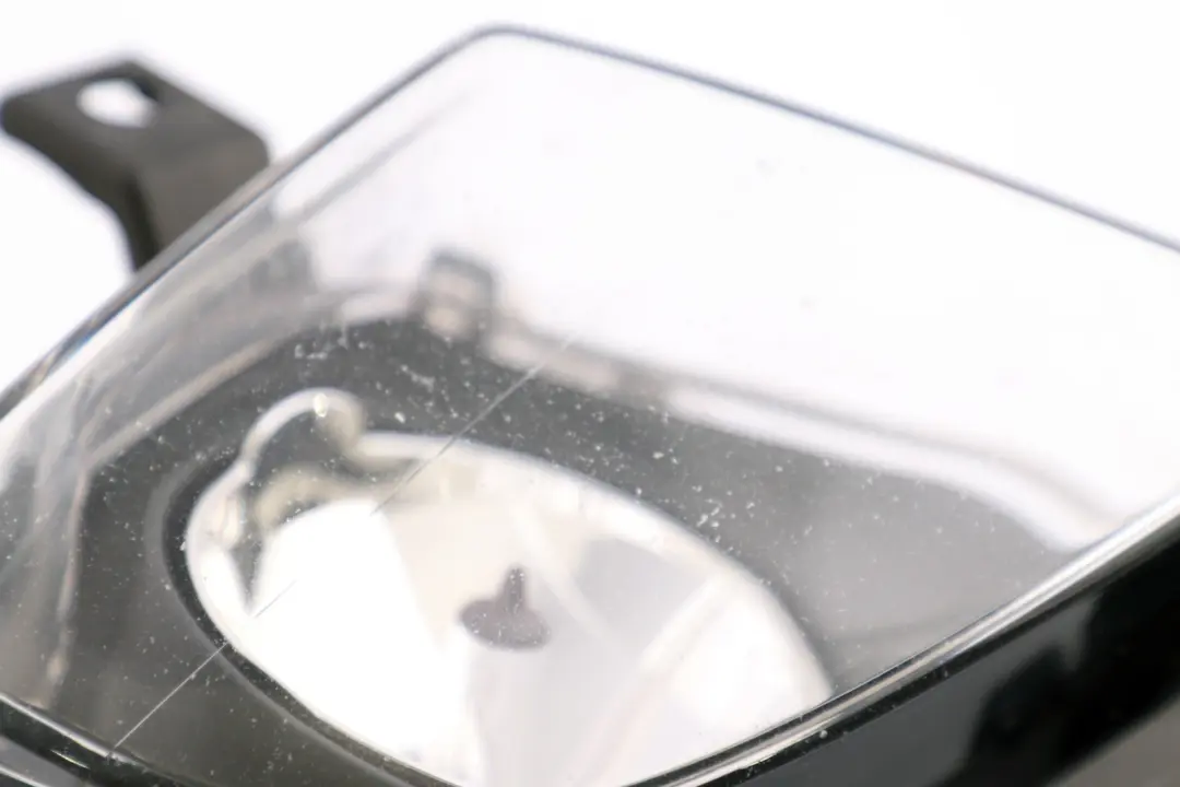 Nebelscheinwerfer Vorne Rechts für BMW 3 er E90 E91 LCI mit Teilenummer 7199894 BMW 3 er E90 E91 LCI Nebelscheinwerfer Vorne Rechts - SKU 7199894 - Teilenummer 7199894