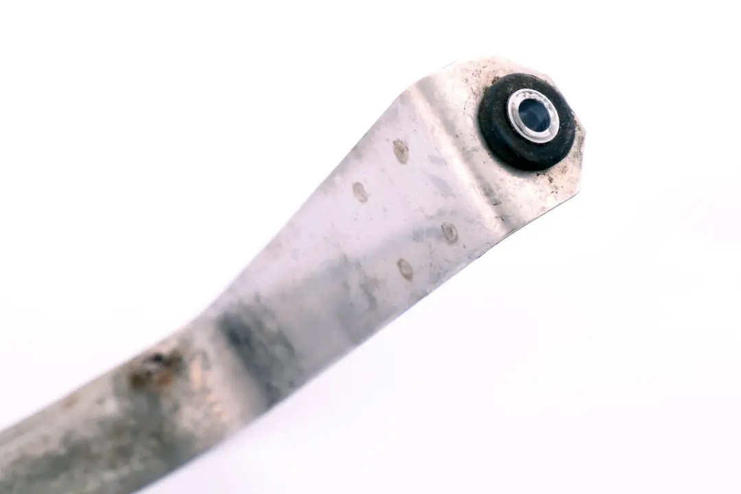 Uchwyt Mocowanie Obejma Baku Zbiornika do BMW E60 E63 o numerze 7200073 BMW E60 E63 Uchwyt Mocowanie Obejma Baku Zbiornika - SKU 7200073 - Numer Części 7200073