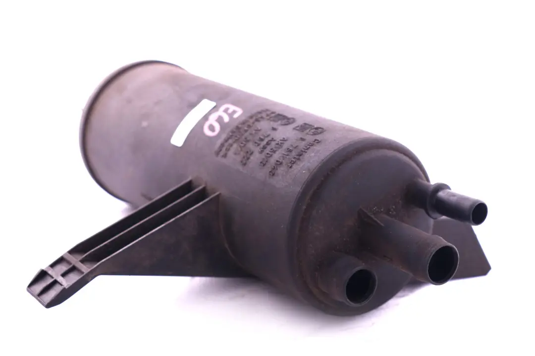 Filtre a Charbon Active Carburant 6761043 pour BMW 5 6 E60 E61 E63 E64 F24 F25 à propos du numéro de pièce 7200075 BMW 5 6 E60 E61 E63 E64 F24 F25 Filtre a Charbon Active Carburant 6761043 - SKU 7200075 - Numéro de pièce 7200075