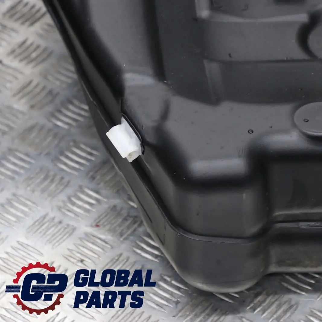 M54 N62 520i 525i 530i 545i Carburante Plastica Completo per BMW E60 con numero di parte 7200076 BMW E60 M54 N62 520i 525i 530i 545i Carburante Plastica Completo - SKU 7200076-1 - Numero di parte 7200076