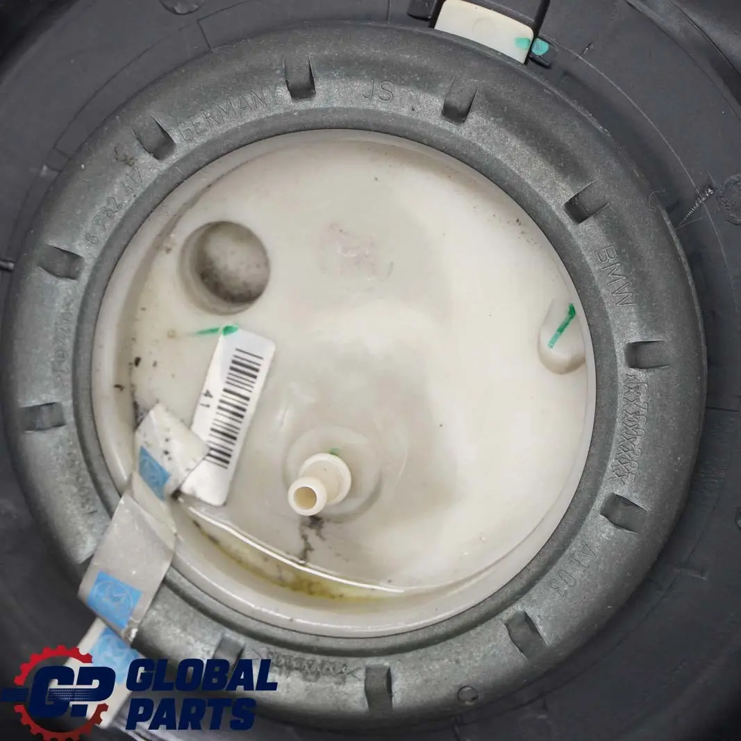 N52 zbiornik paliwa bak 7200079 do BMW E60 525i o numerze 7200076 BMW E60 525i N52 zbiornik paliwa bak 7200079 - SKU 7200076 - Numer Części 7200076