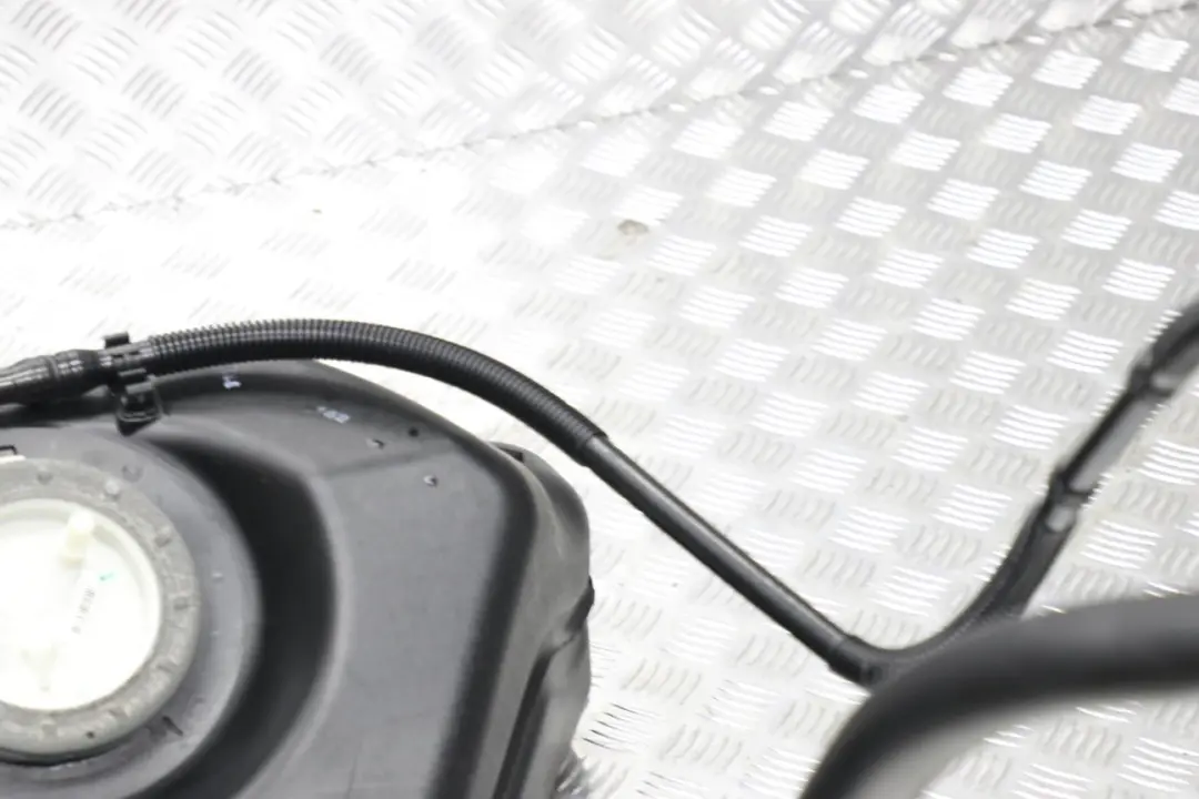 M47N2 M57N2 Diesel Carburant Tube de Remplissage pour BMW E60 520d 525d 530d 535d à propos du numéro de pièce 7200079 BMW E60 520d 525d 530d 535d M47N2 M57N2 Diesel Carburant Tube de Remplissage - SKU 7200079-1 - Numéro de pièce 7200079