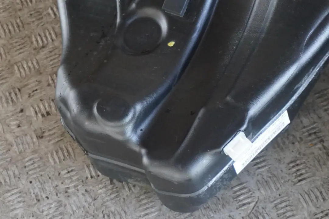 Bare Plastic Fuel Tank Diesel to BMW 5 Series E60 E60N LCI with Part number 7200079 BMW 5 Series E60 E60N LCI Bare Plastic Fuel Tank Diesel - SKU 7200079-2 - Part number 7200079