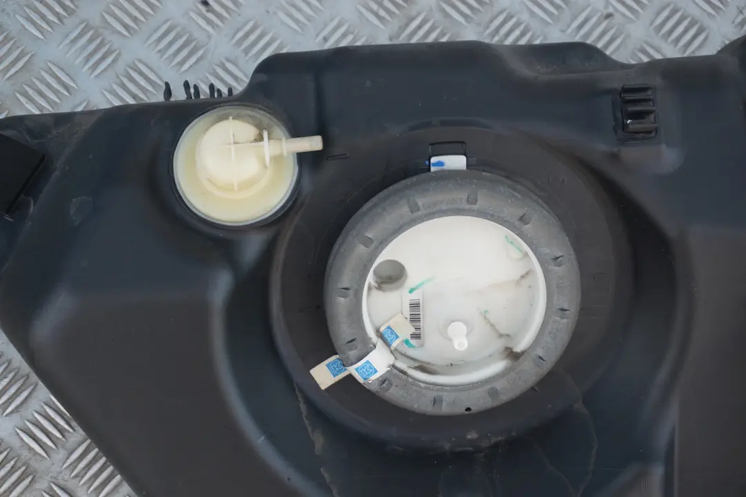 N52 Kompletter Kraffstofftank Benzin für BMW 6 Series E63 E64 630i mit Teilenummer 7200080 BMW 6 Series E63 E64 630i N52 Kompletter Kraffstofftank Benzin - SKU 7200080 - Teilenummer 7200080