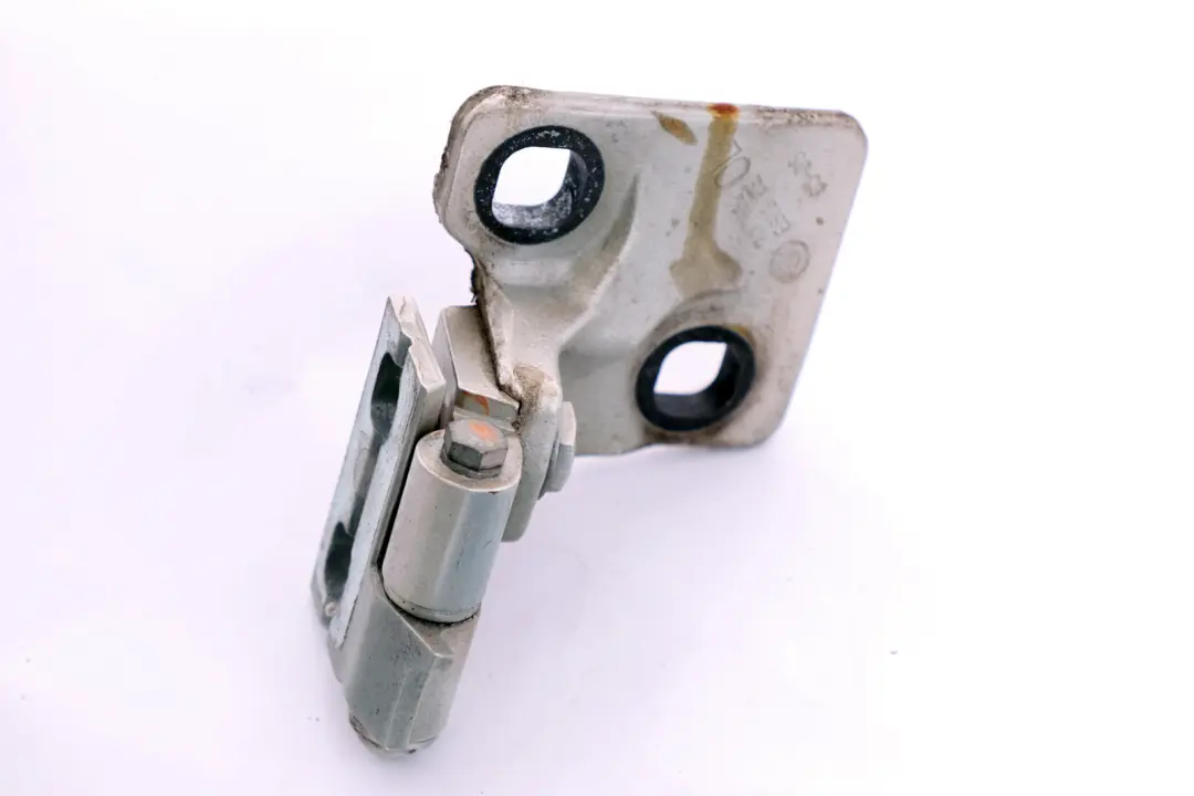 Door Hinge Front Top Left N/S Mineralsilber Silver 7072669 to BMW 6 Series E63 E64 with Part number 7200227 BMW 6 Series E63 E64 Door Hinge Front Top Left N/S Mineralsilber Silver 7072669 - SKU 7200227-MSB - Part number 7200227