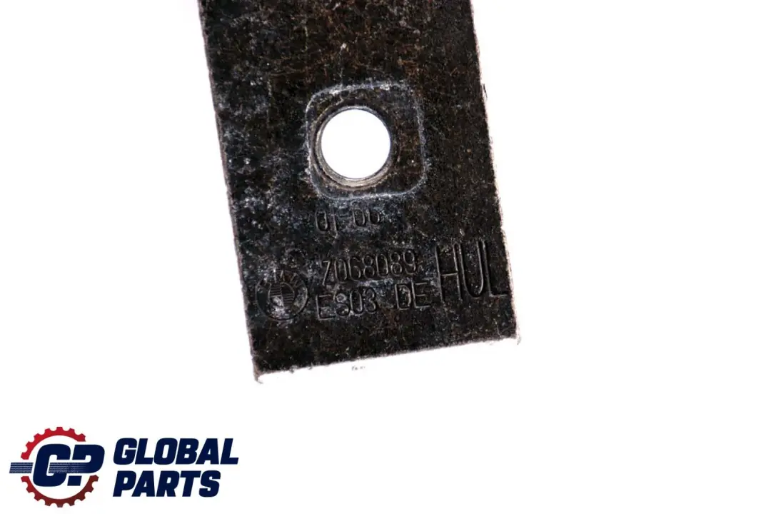 Porta posteriore sinistra Cerniera inferiore Titansilber Argento 354 per BMW E60 E61 con numero di parte 7200245 BMW E60 E61 Porta posteriore sinistra Cerniera inferiore Titansilber Argento 354 - SKU 7200245-TS - Numero di parte 7200245