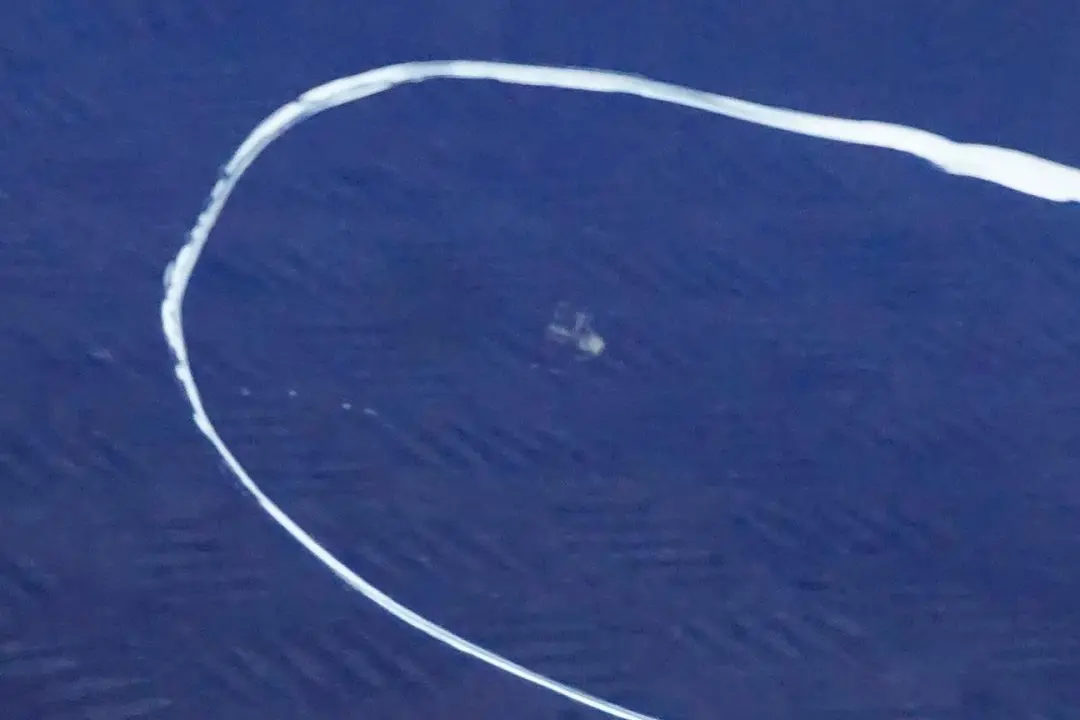 Porta Davanti SX Montegoblau Montego Blu Metallizzato - A51 per BMW E92 2 E93 con numero di parte 7200569 BMW E92 2 E93 Porta Davanti SX Montegoblau Montego Blu Metallizzato - A51 - SKU 7200569-MTB2 - Numero di parte 7200569