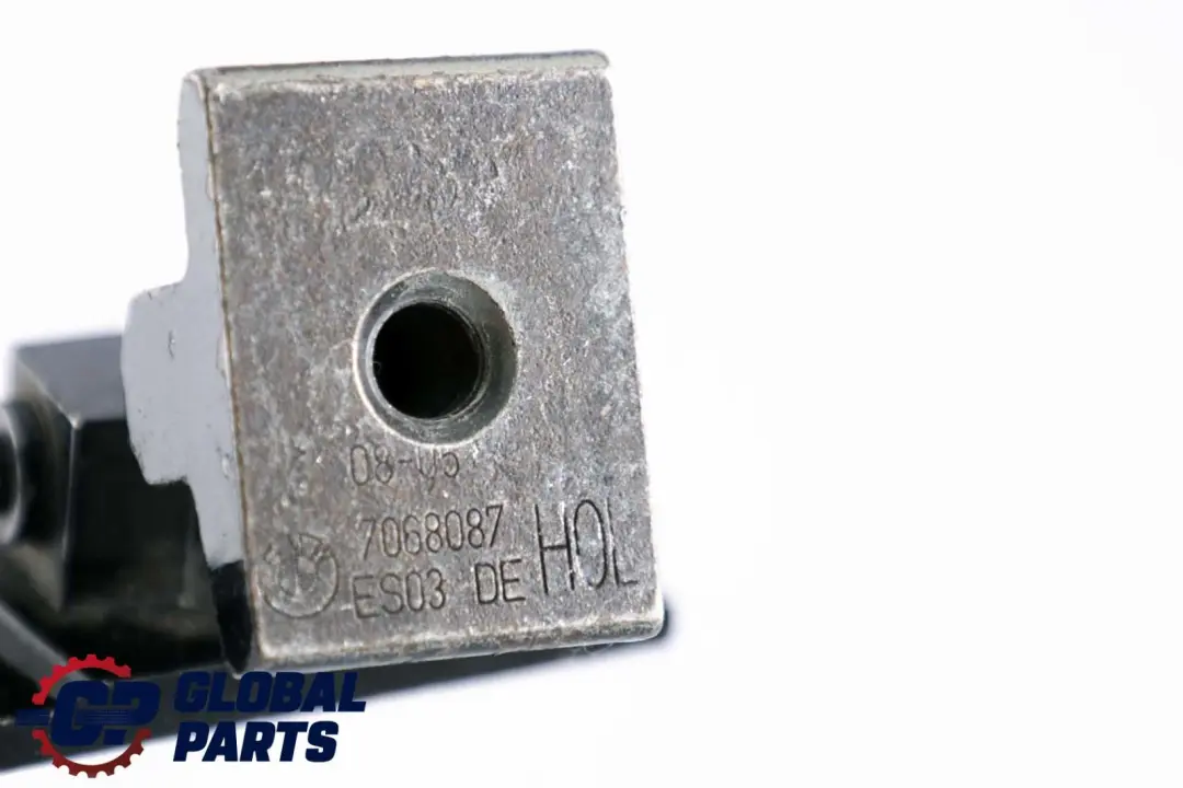 Left N/S Door Upper Hinge Black 7068087 to BMW 5 Series E60 E61 Rear with Part number 7201303 BMW 5 Series E60 E61 Rear Left N/S Door Upper Hinge Black 7068087 - SKU 7201303-BLK - Part number 7201303