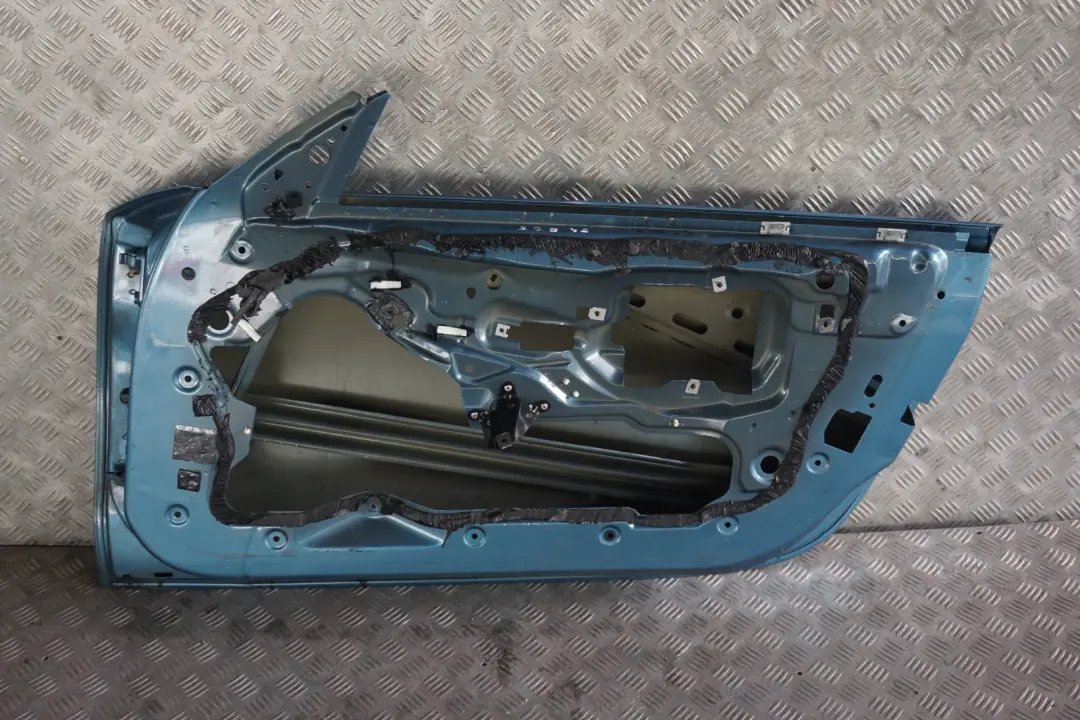 Front Right Door O/S Maledivenblau Maldives Blue to BMW Z4 Series E85 Convertible with Part number 7201637 BMW Z4 Series E85 Convertible Front Right Door O/S Maledivenblau Maldives Blue - SKU 7201638-MAB - Part number 7201637