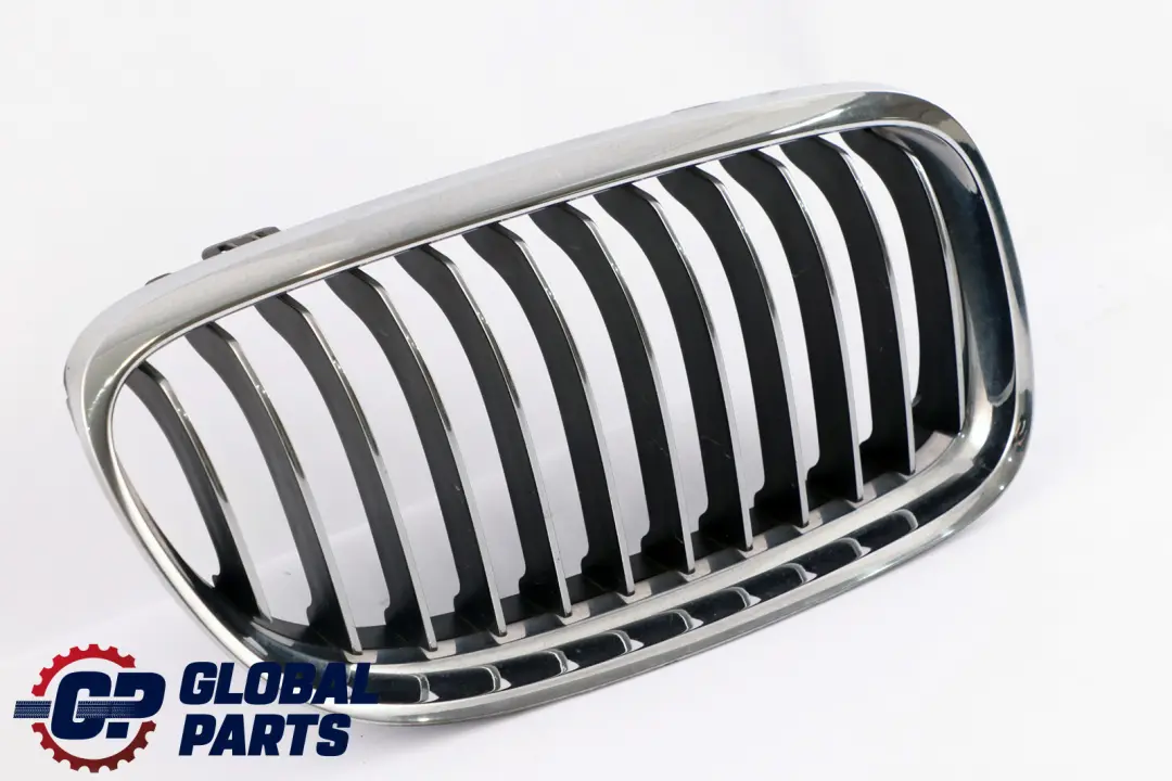 Grille centrale de pare-chocs avant chromee droite pour BMW E90 E91 LCI à propos du numéro de pièce 7201970 BMW E90 E91 LCI Grille centrale de pare-chocs avant chromee droite - SKU 7201970 - Numéro de pièce 7201970