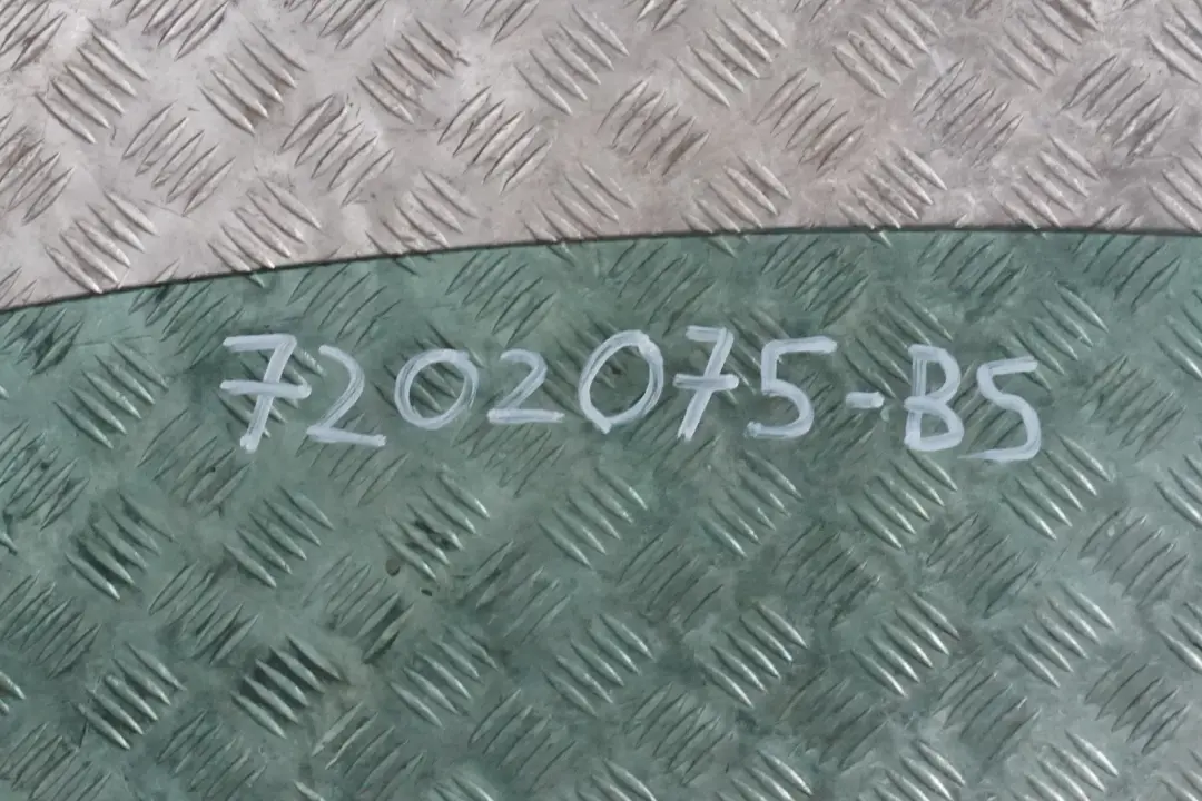 Genuine BMW 6 Series E63 E64 Door Front Left N/S Black Sapphire Metallic - 475 to with Part number 7202075 Genuine BMW 6 Series E63 E64 Door Front Left N/S Black Sapphire Metallic - 475 - SKU 7202075-BS - Part number 7202075