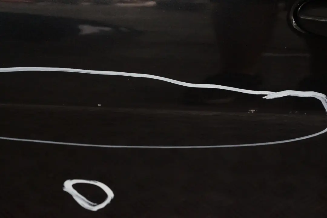 Lato Conducente Porta Anteriore Sinistra Black Sapphire Nero - 475 per BMW 6 E63 E64 con numero di parte 7202075 BMW 6 E63 E64 Lato Conducente Porta Anteriore Sinistra Black Sapphire Nero - 475 - SKU 7202075-BS - Numero di parte 7202075