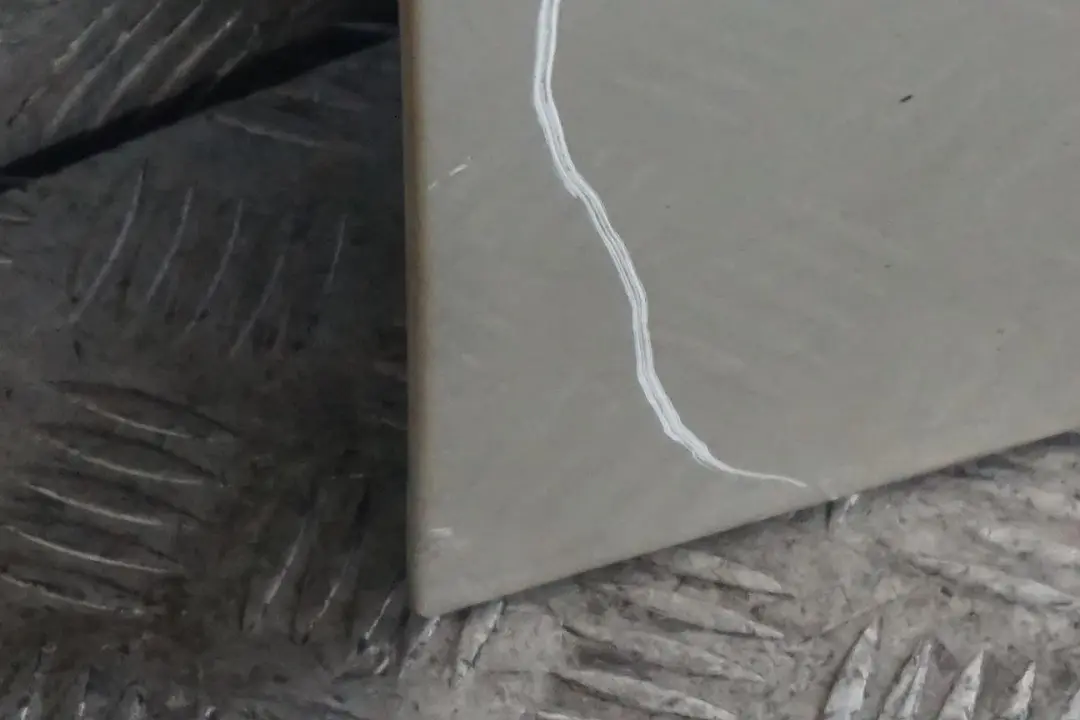 Tür Vorne Links Mineralsilber Mineral Silber Metallic - A14 für BMW 6 er E63 E64 mit Teilenummer 7202075 BMW 6 er E63 E64 Tür Vorne Links Mineralsilber Mineral Silber Metallic - A14 - SKU 7202075-MS - Teilenummer 7202075