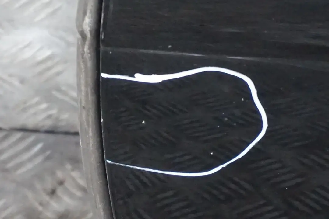 Drzwi lewe przednie przód black saphire do BMW E65 o numerze 7202081 BMW E65 Drzwi lewe przednie przód black saphire - SKU 7202081-BS2 - Numer Części 7202081