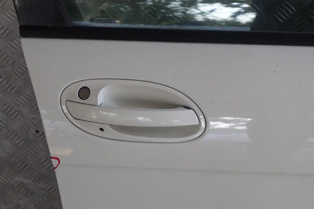 BMW 7 Series E65 E66 Door Front Right O/S Alpinweiss Alpine White - 300 - SKU 7202082-AW - Part number 7202082
