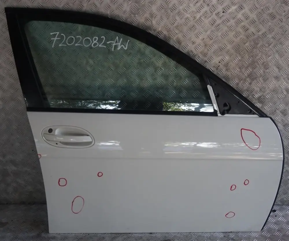 Porta Anteriore Destra Bianco Alpino Alpin Bianco - 300 per BMW E65 E66 con numero di parte 7202082 BMW E65 E66 Porta Anteriore Destra Bianco Alpino Alpin Bianco - 300 - SKU 7202082-AW - Numero di parte 7202082