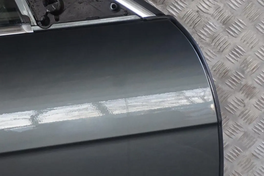 Door Front Right O/S Titangrau Titan Grey - A36 to BMW 7 Series E65 E66 1 with Part number 7202082 BMW 7 Series E65 E66 1 Door Front Right O/S Titangrau Titan Grey - A36 - SKU 7202082-TGR1 - Part number 7202082