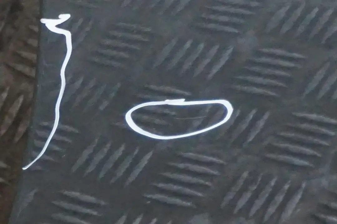 Puerta Delantera Derecha Titangrau Titan Gris - A36 para BMW E65 E66 1 con número de pieza 7202082 BMW E65 E66 1 Puerta Delantera Derecha Titangrau Titan Gris - A36 - SKU 7202082-TGR1 - Número de pieza 7202082