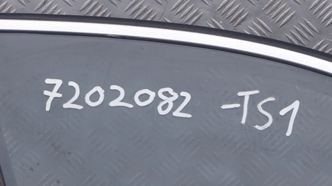 BMW 7 er E65 E66 Beifahrer Tür vorne rechts Titansilber Silber Metallic - SKU 7202082-TS - Teilenummer 7202082