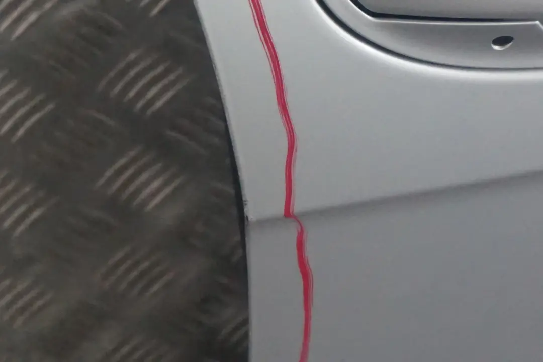 Passeggero Porta Ant. Dx Argento-Titanio Argento Metallizzato per BMW E65 E66 con numero di parte 7202082 BMW E65 E66 Passeggero Porta Ant. Dx Argento-Titanio Argento Metallizzato - SKU 7202082-TS1 - Numero di parte 7202082