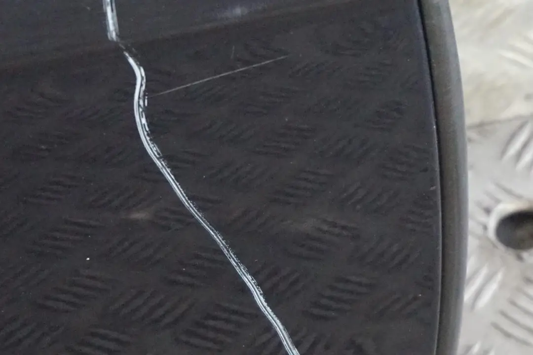 Drzwi prawe tylne tył monacoblau do BMW 7 E65 o numerze 7202084 BMW 7 E65 Drzwi prawe tylne tył monacoblau - SKU 7202084-MB - Numer Części 7202084